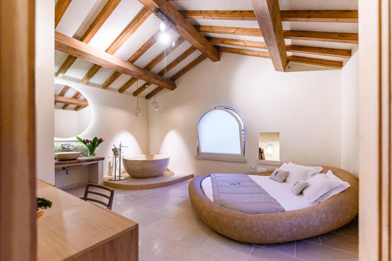 Pollicastro Boutique Hotel Lecce Bagian luar foto