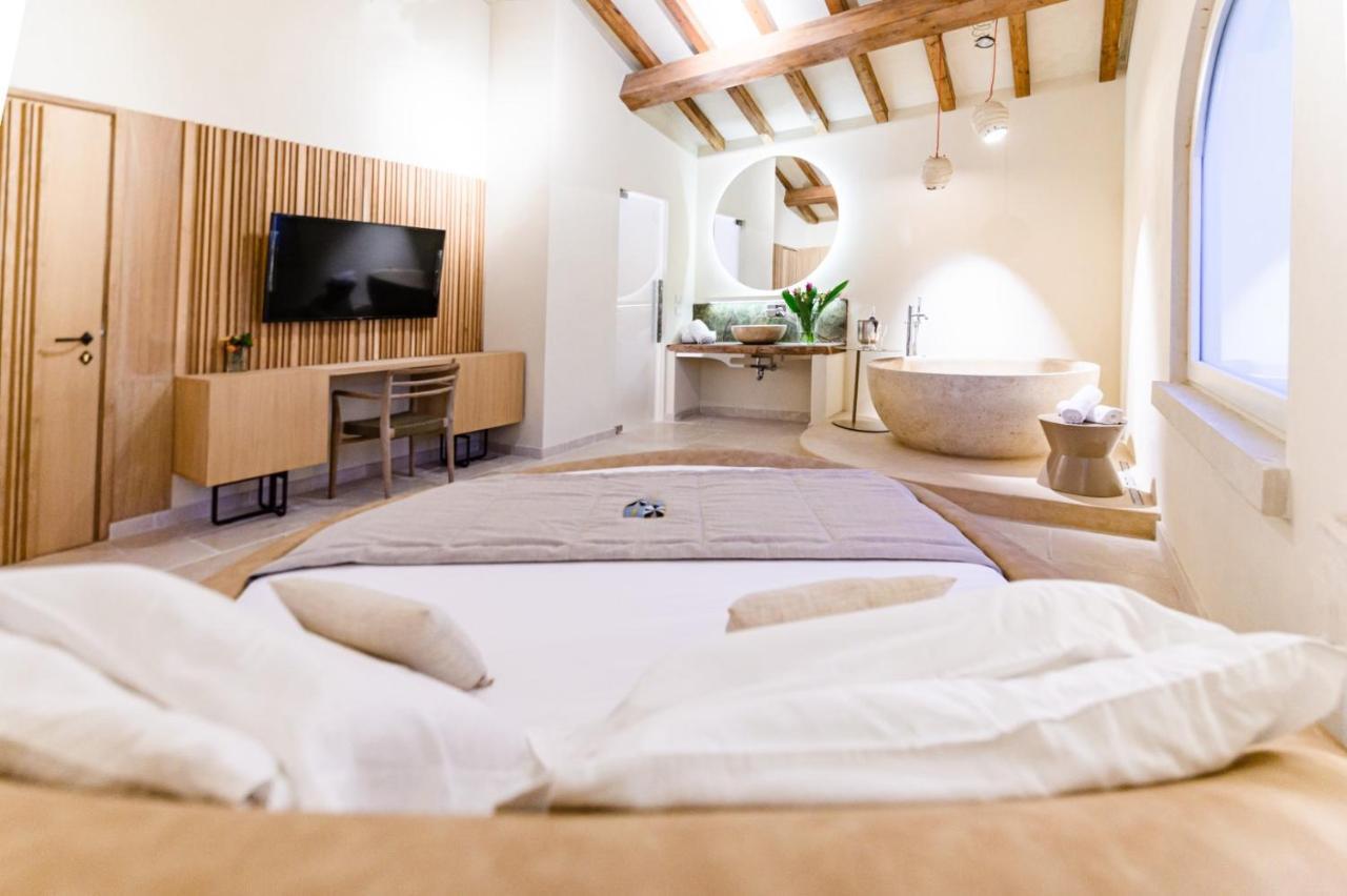 Pollicastro Boutique Hotel Lecce Bagian luar foto